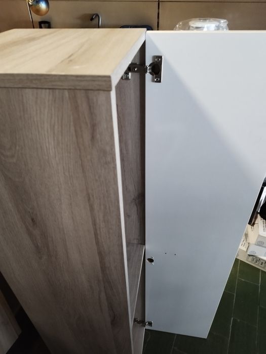 Móvel desocupar porta branca