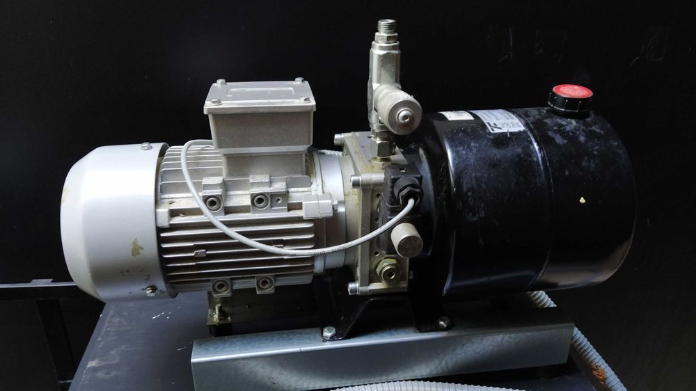 central hidráulica motor bomba e depósito