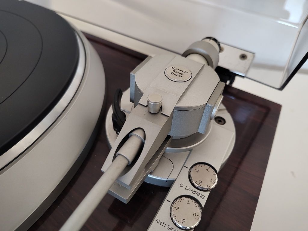 Denon DP-57L gramofon
