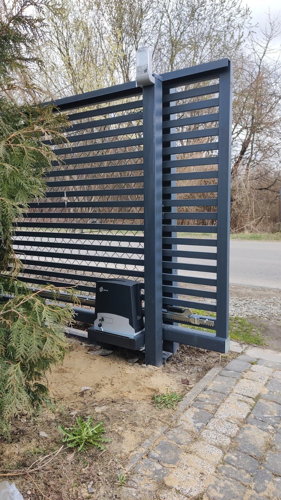 Automatyka bramowa, napędy do bram skrzydłowych, przesuwnych