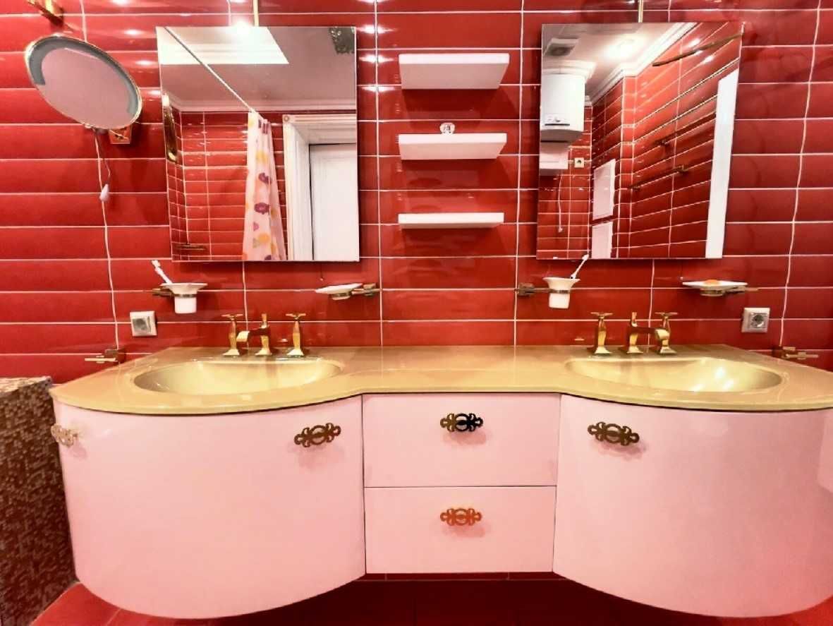 Продаж 5-кімн. квартири 178,9 м², по вул. Круглоуніверситетська, 3-5