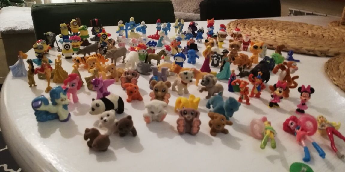 Kinder niespodzianki 100 sztuk figurki
