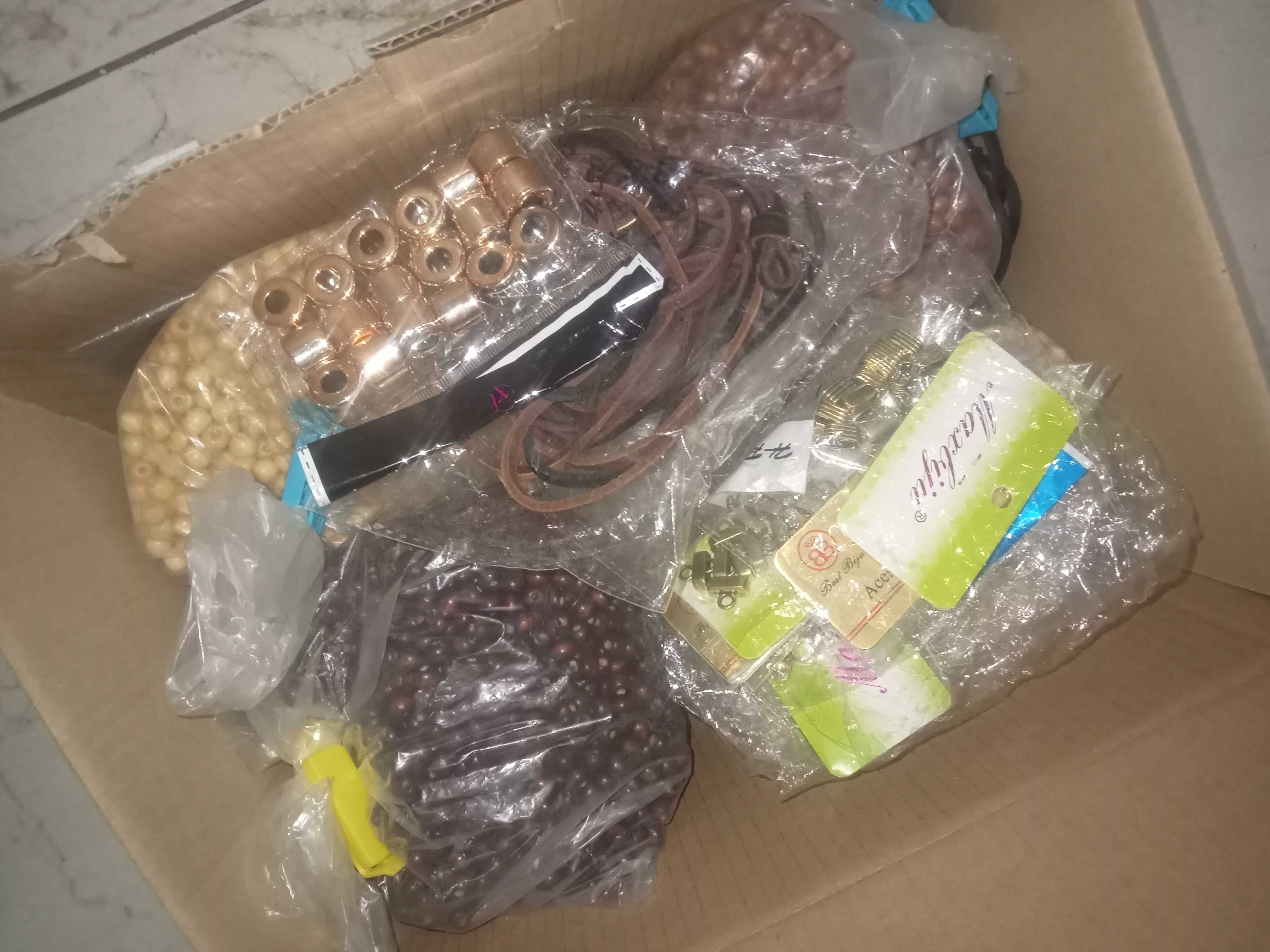 Material de bijuteria