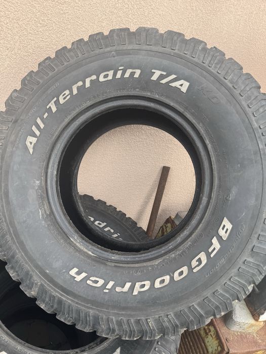 Колеса автошини 32Х11.5 R15