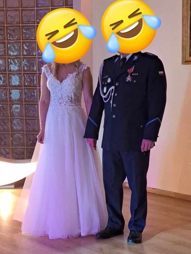 Suknia ślubna kolor śmietankowy