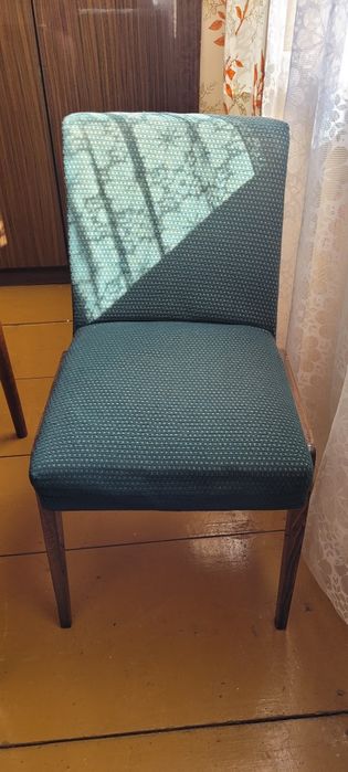 Krzesła PRL 4 sztuki
