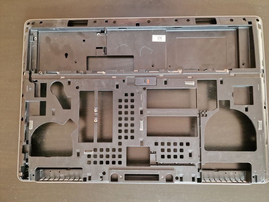 Кришка топкейс піддон Dell Precision 7710 7720