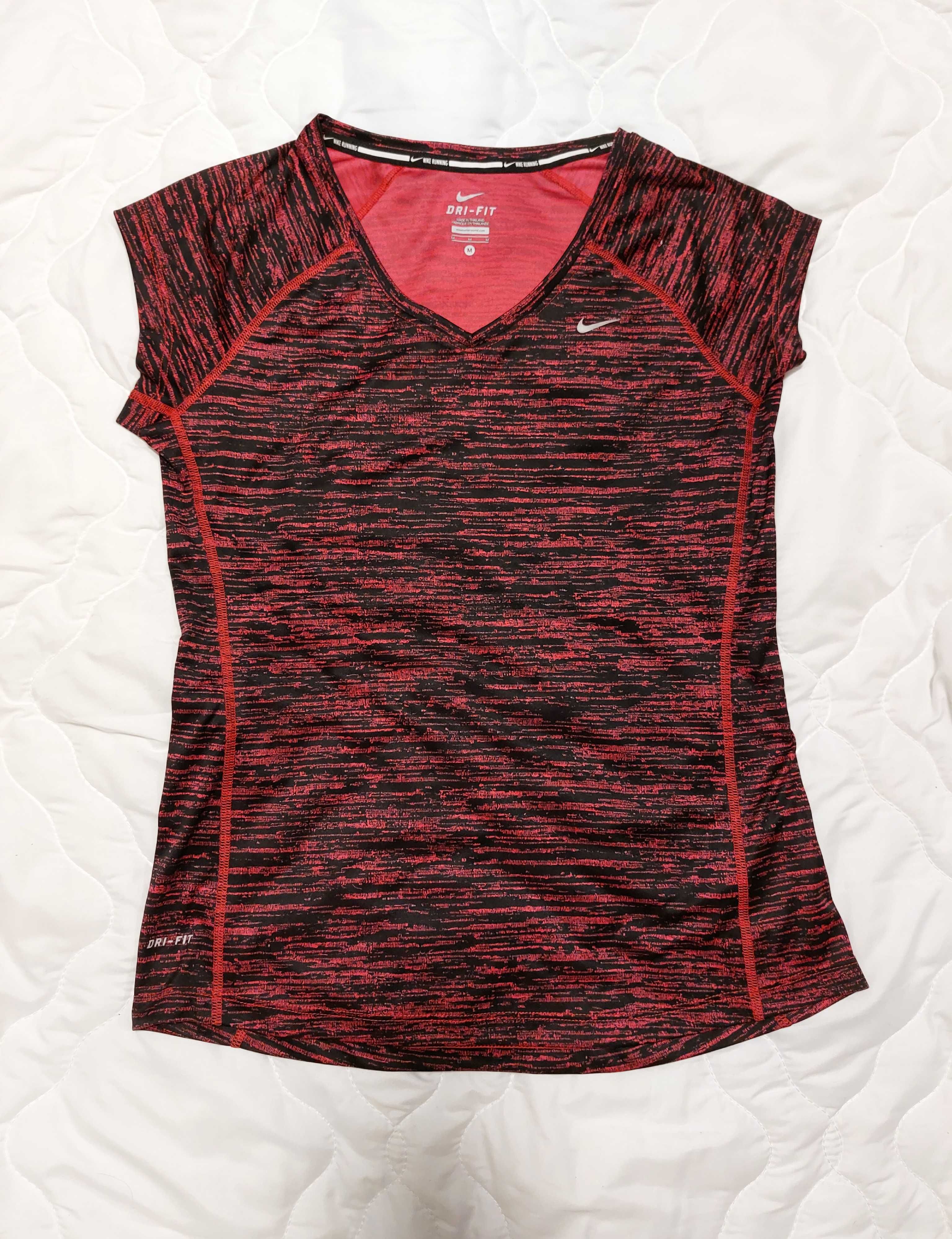 Спортивная женская футболка Nike Running размер М
