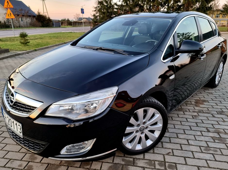 OPEL ASTRA IV J 1.7 ISUZU 110KM 2010 ! Bogatsza Wersja! Czarna! Ładna!