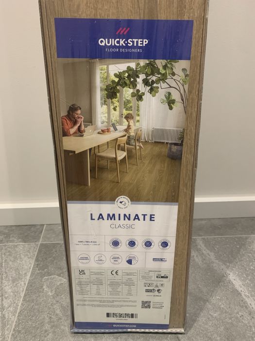 Panele podłogowe Quick Step classic dąb miodowy brązowy