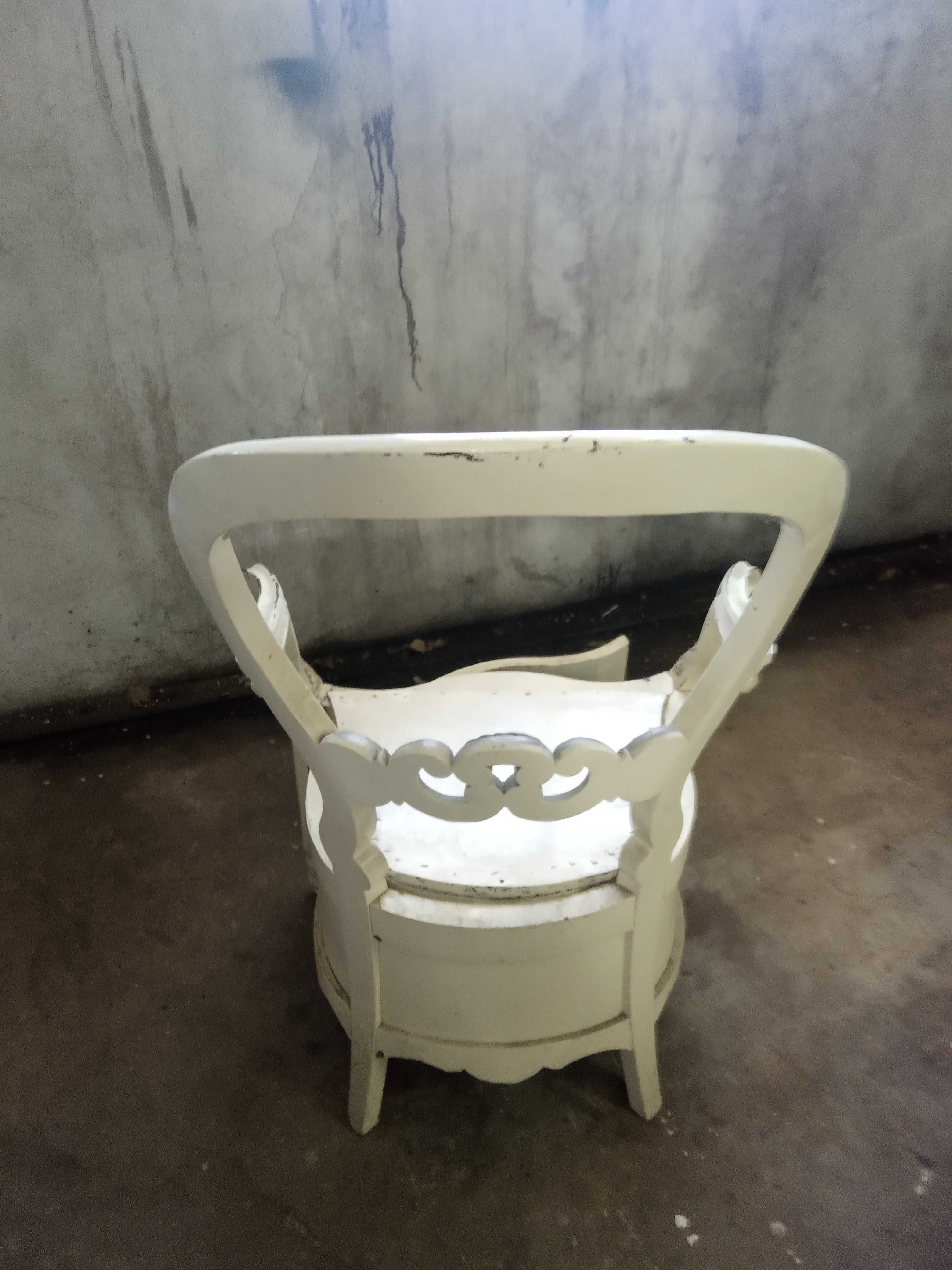 Cadeira/sanita antiga