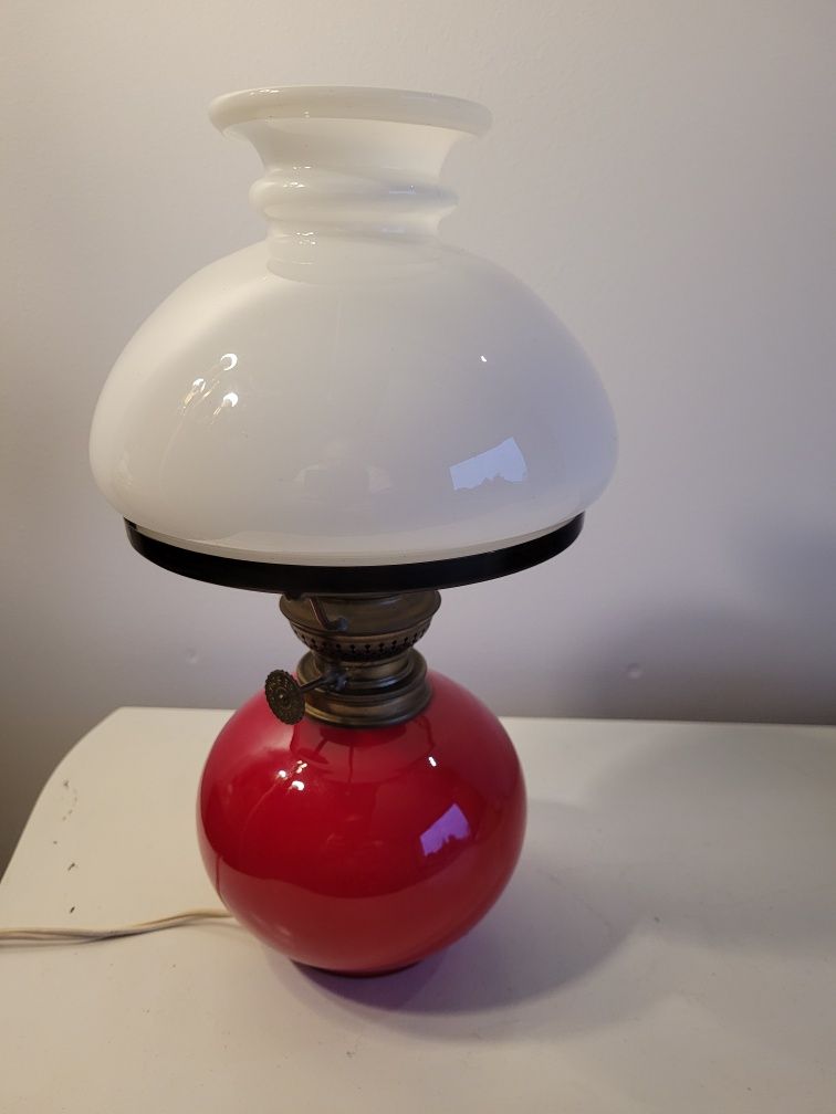 Szklana lampka nocna retro