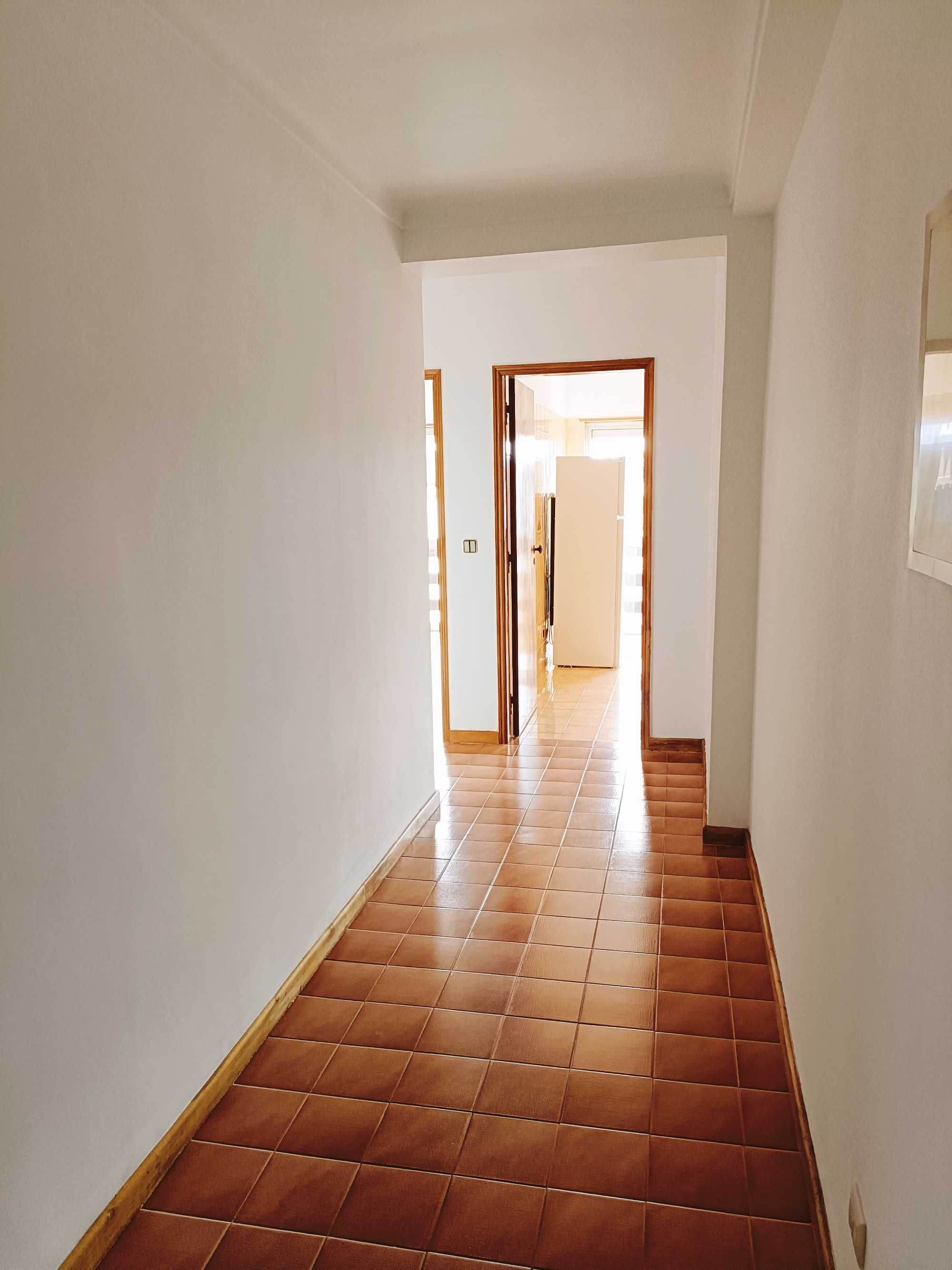 Apartamento T1  com garagem - São Martinho do Bispo, Coimbra