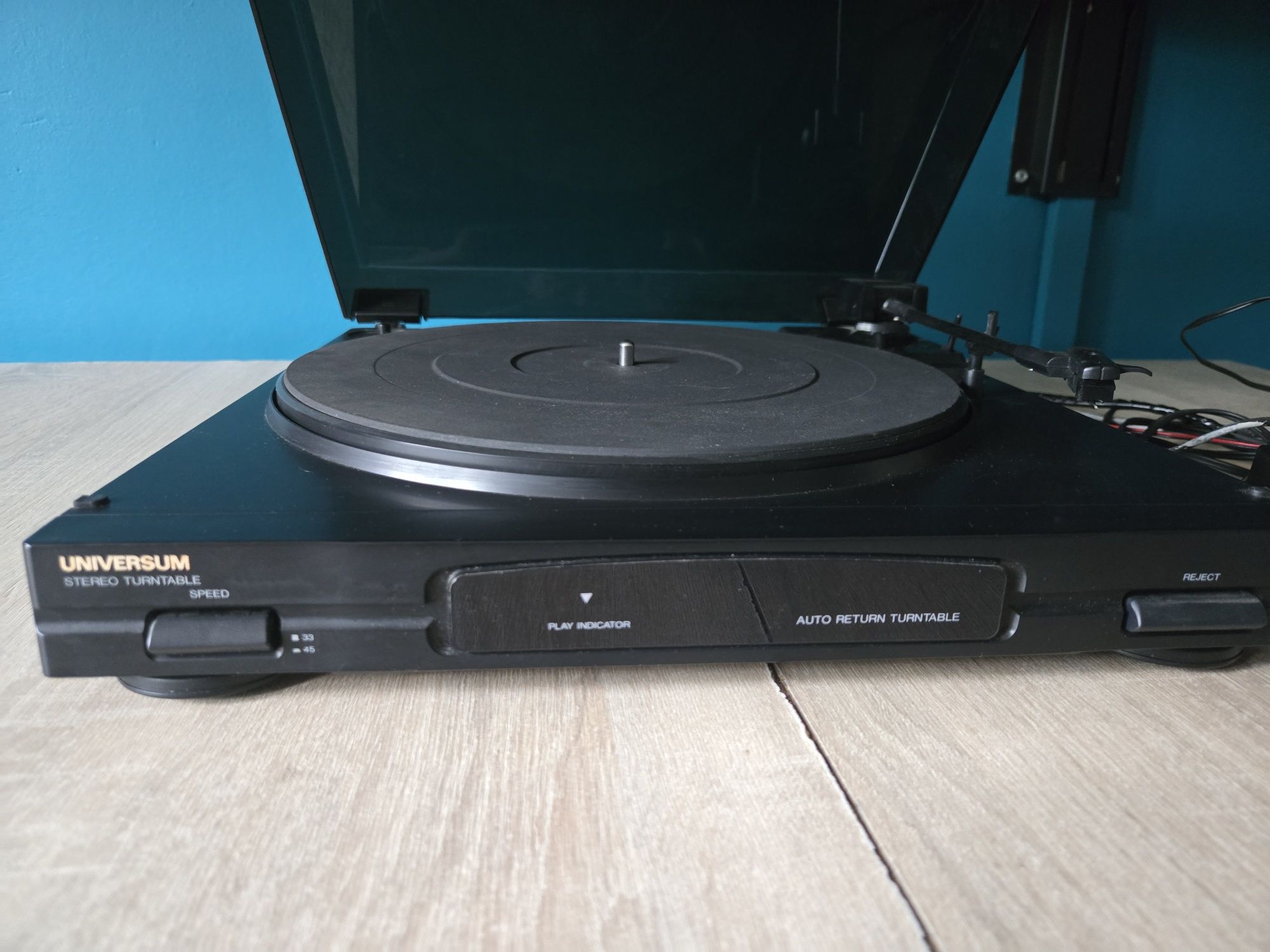 Uniwersum gramofon 100 % sprawny
