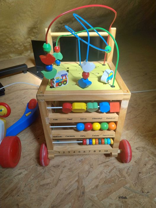 Jeździk ,pchacz drewniany