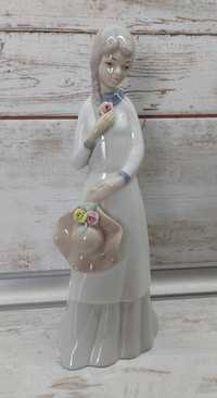Статуетка Valencia Figurine дівчина з квітами сувенір подарунок
