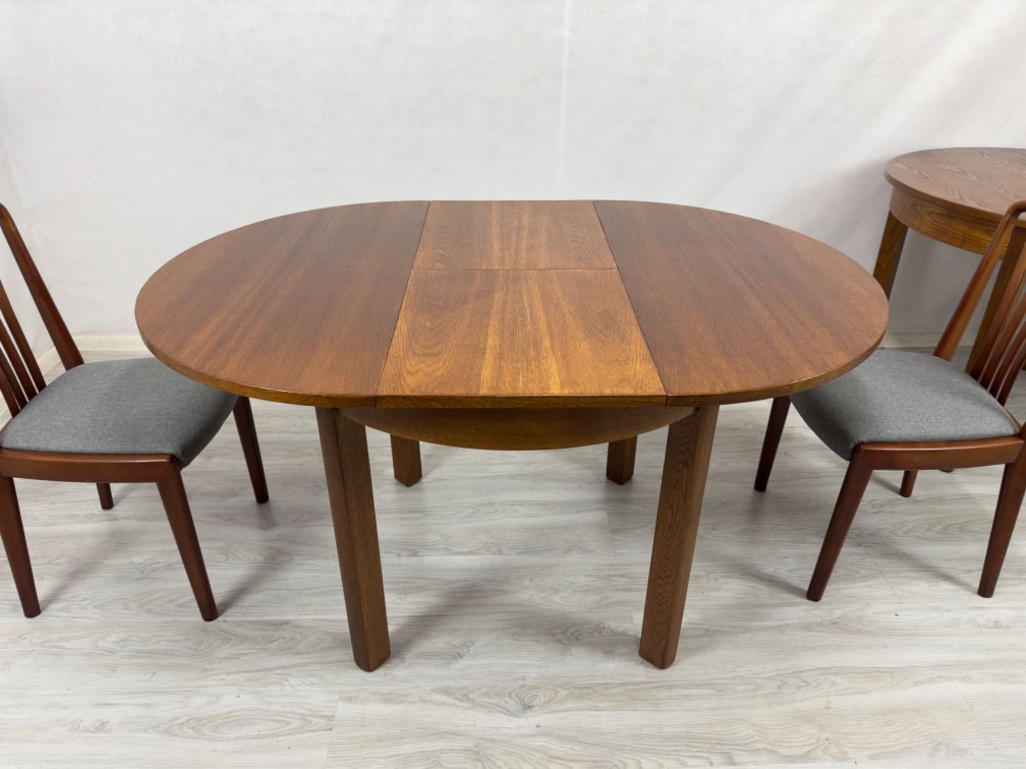 Stół - modern design- rezerwacja