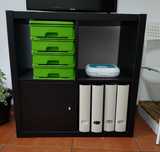Móvel estante IKEA com uma porta