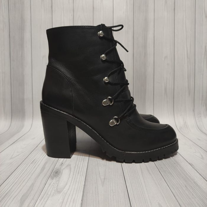 Ботильйони Asos eisha