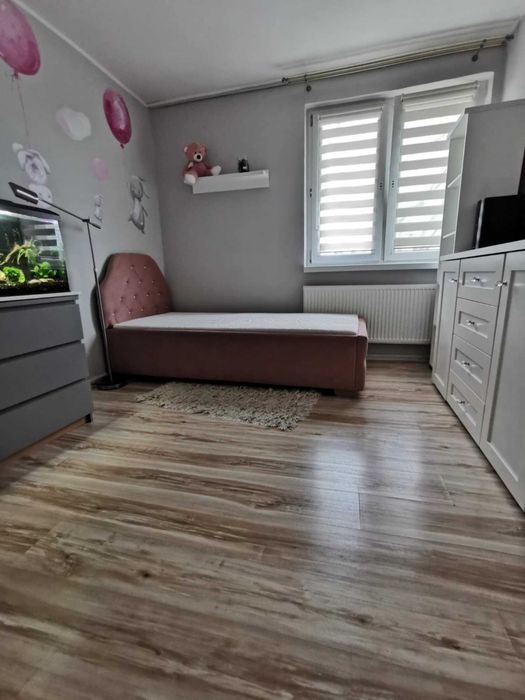 Łóżko tapicerowane dla dziewczynki