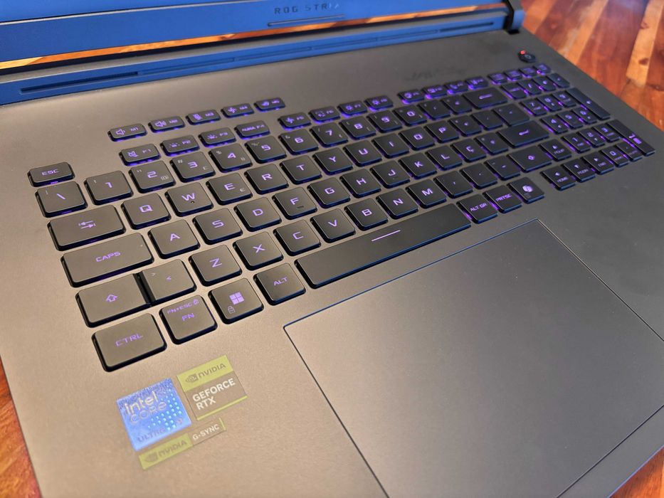 Gamer Pro: ASUS G18 2025 • RTX 5080 • Ultra 9 • Upgrade 32GB/3TB