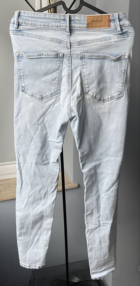 Jeansy stradivarius