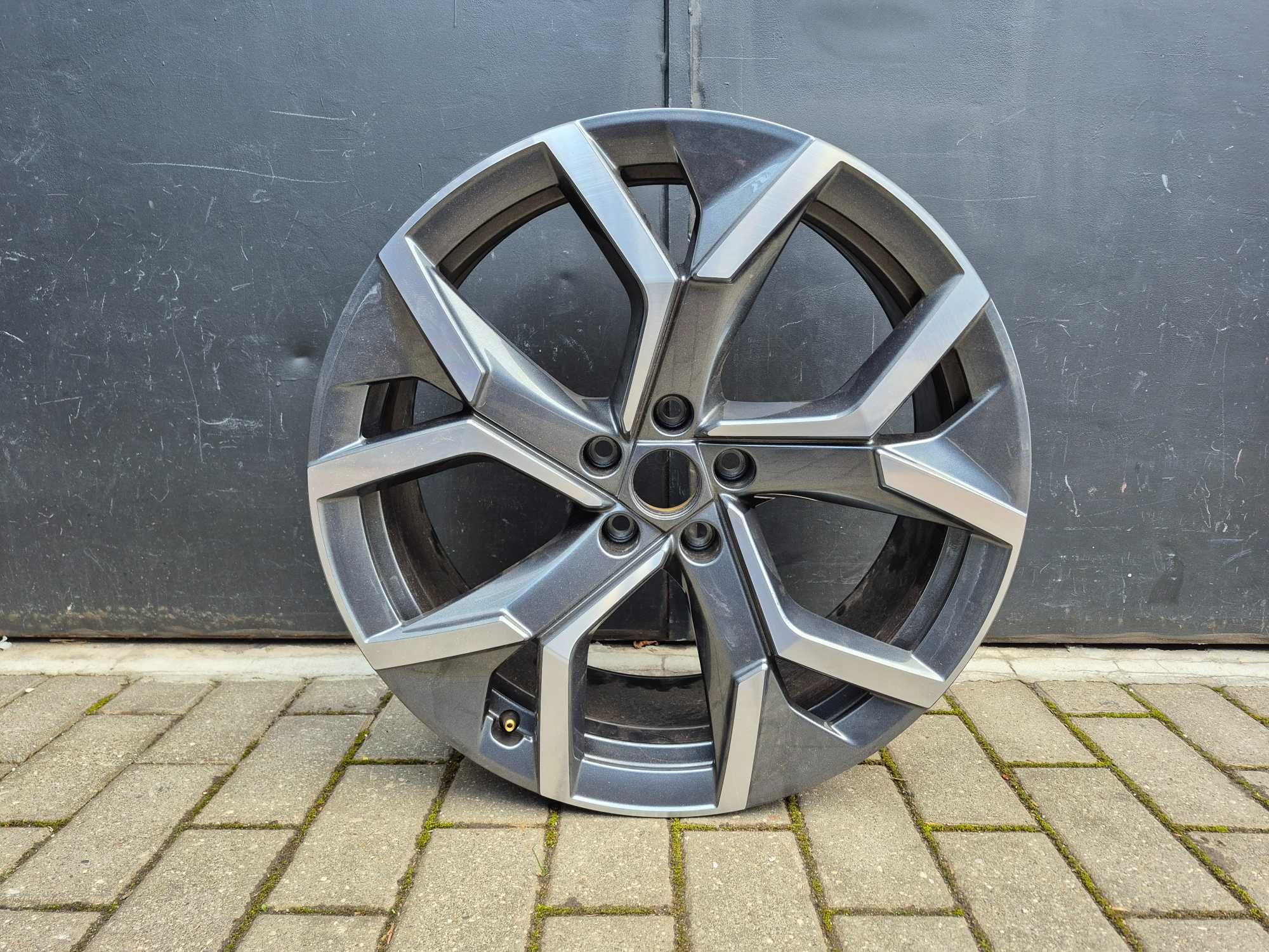 Skoda Kodiaq 16- Felga aluminiowa 8.0" x 20" 5x112 ET 41 oryginalna