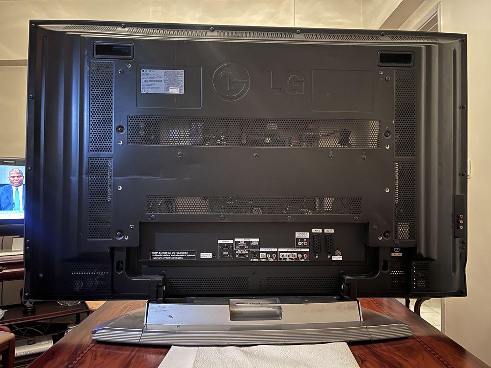 TV LG 42’ estado impecavel