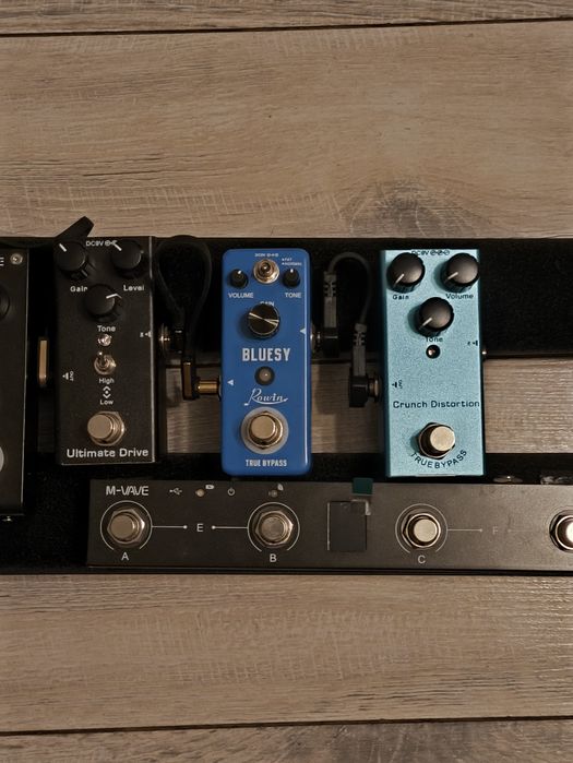 Efekt gitarowy crunch distortion , mini kostka