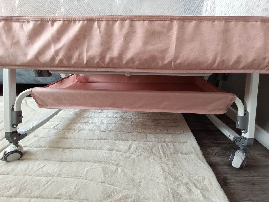 Nowe różowe łóżeczko bujak kołyska turystyczne dostawka na kółkach