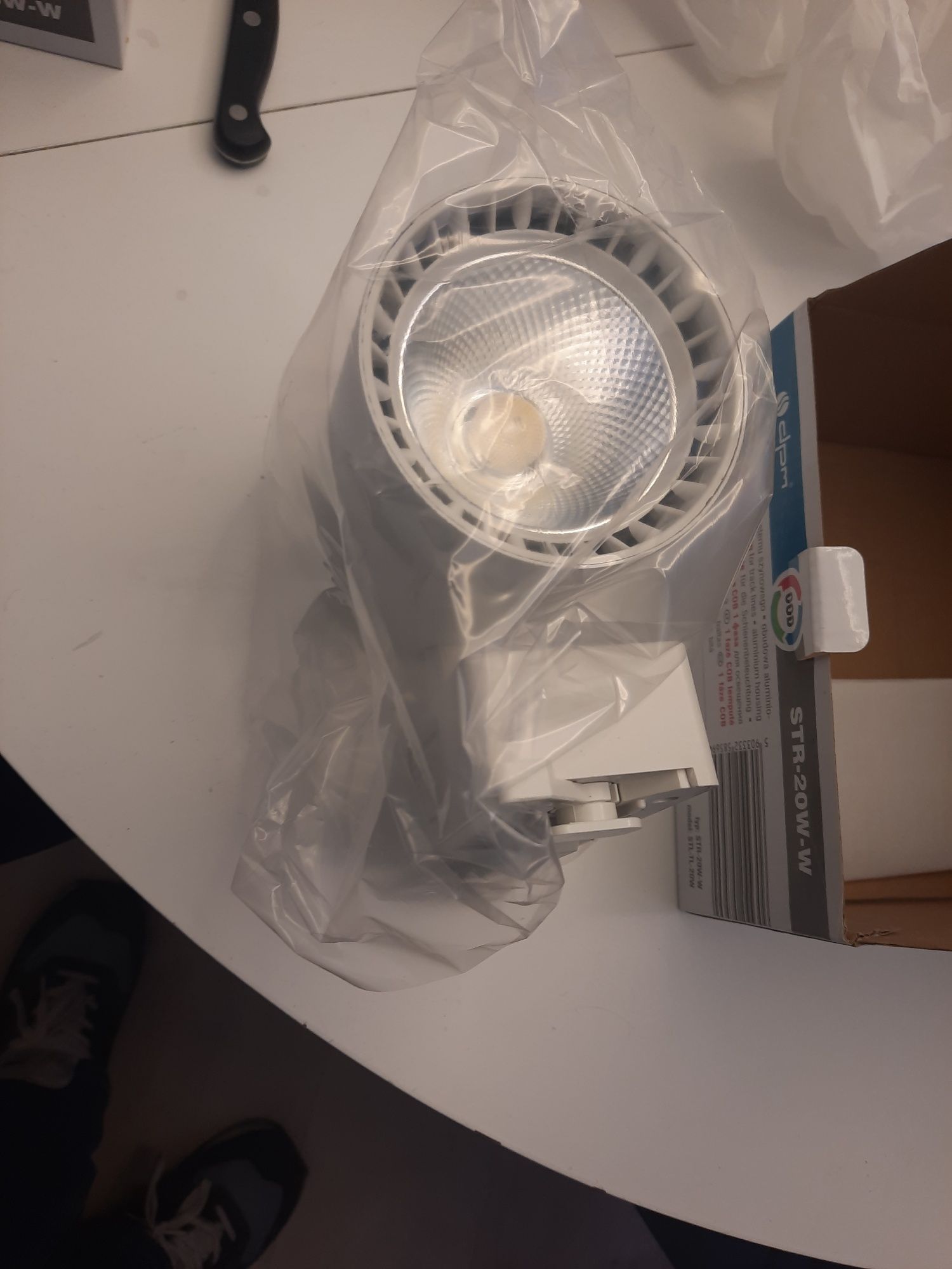 Reflektor szynowy STR-20W-w