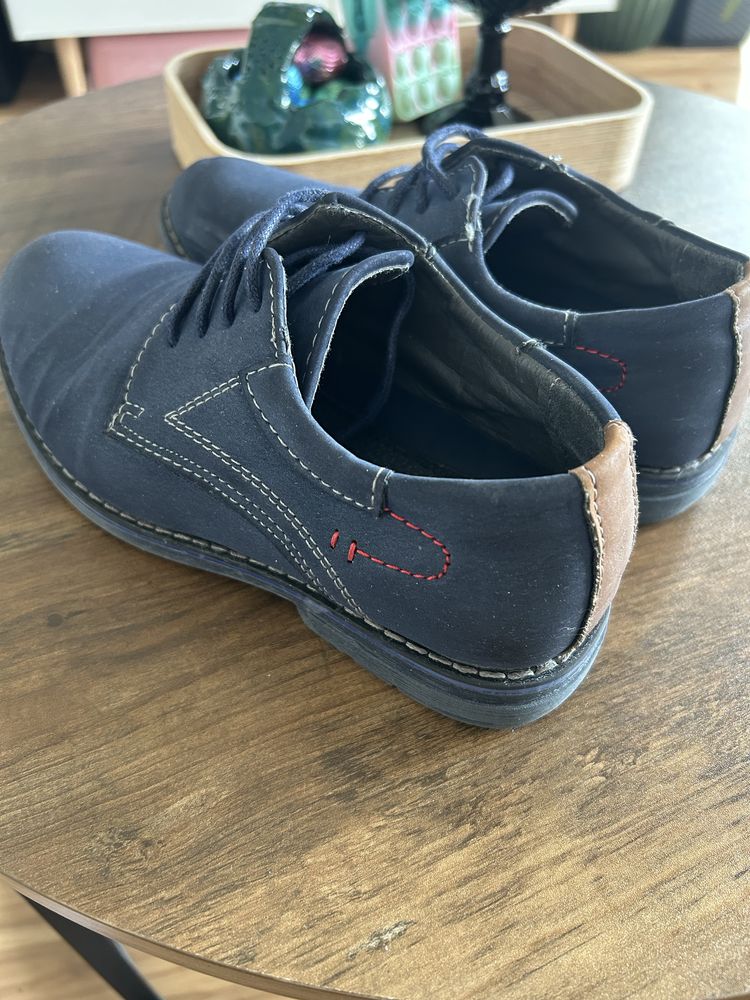 Buty chlopięce roz. 34 elegancke do garnituru, komunie, swieta