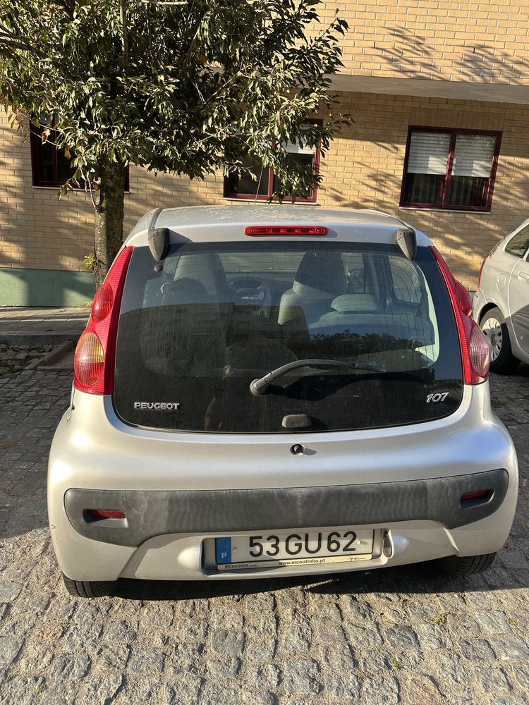 Peugeot 107 Cinzento