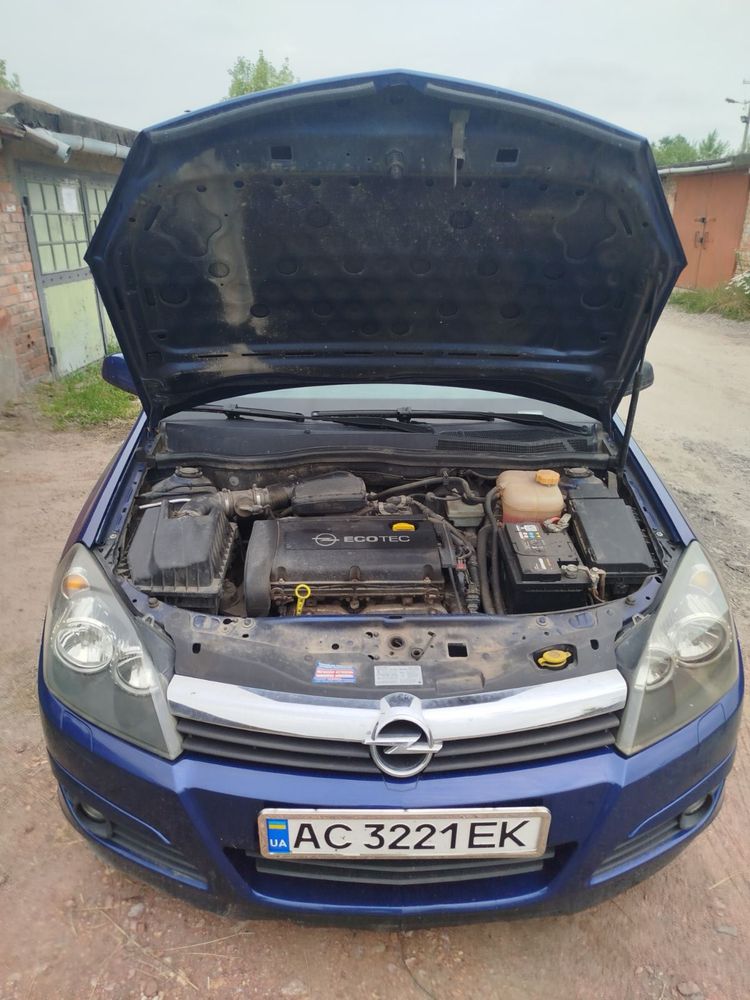 Opel Astra H. 1.6