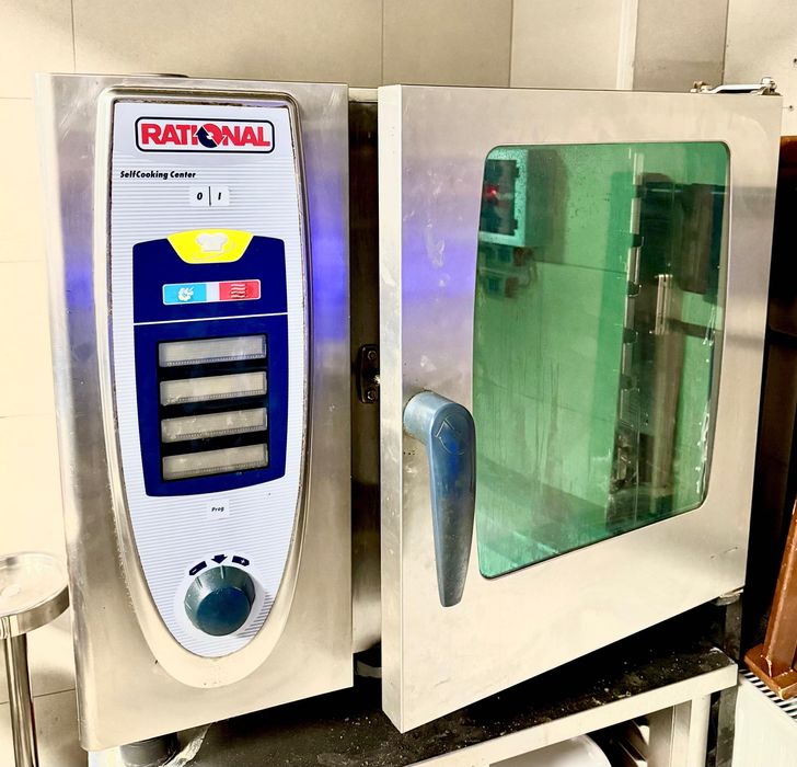 Piec konwekcyjno parowy RATIONAL SCC 61 elektryczny, jak nowy