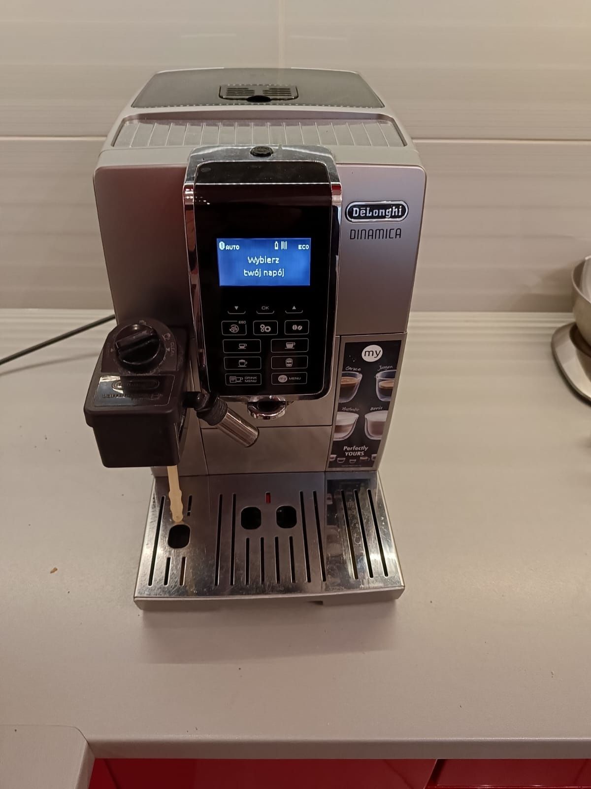 Ekspres do kawy DeLonghi Dinamica