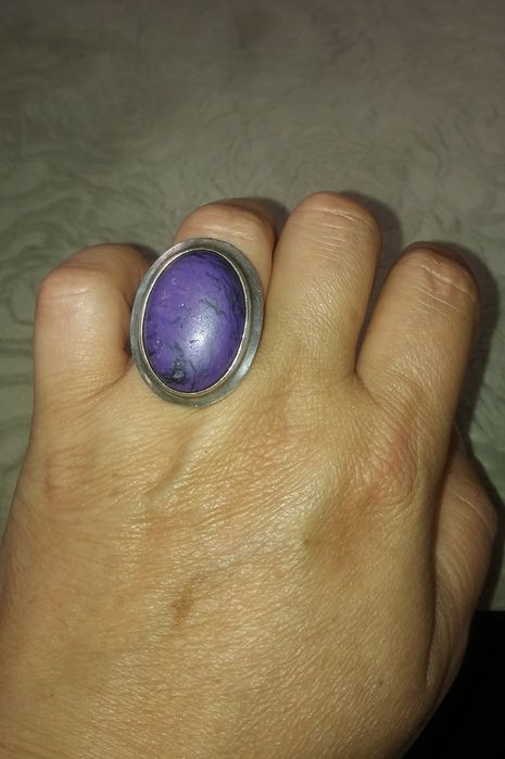 Stary duży pierścionek gigant naturalny kamień czaroit srebro