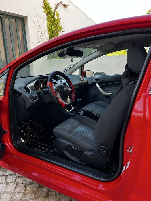 Ford Fiesta - Motor Novo - Carro que dá nas vistas