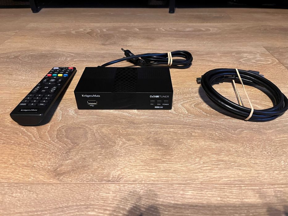 KRUGER&MATZ KM0550D Tuner TV dekoder cyfrowy DVB-T2 z pilotem