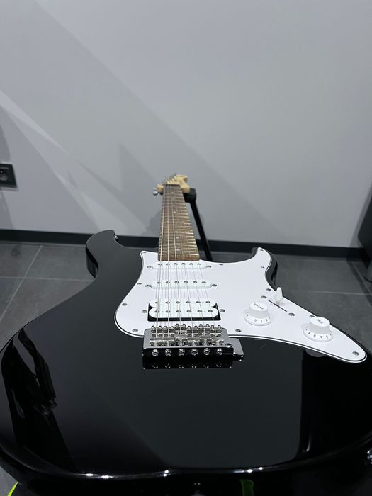 Yamaha Pacifica 012 nowe struny + kabel Fender i inne. Jak nowa.