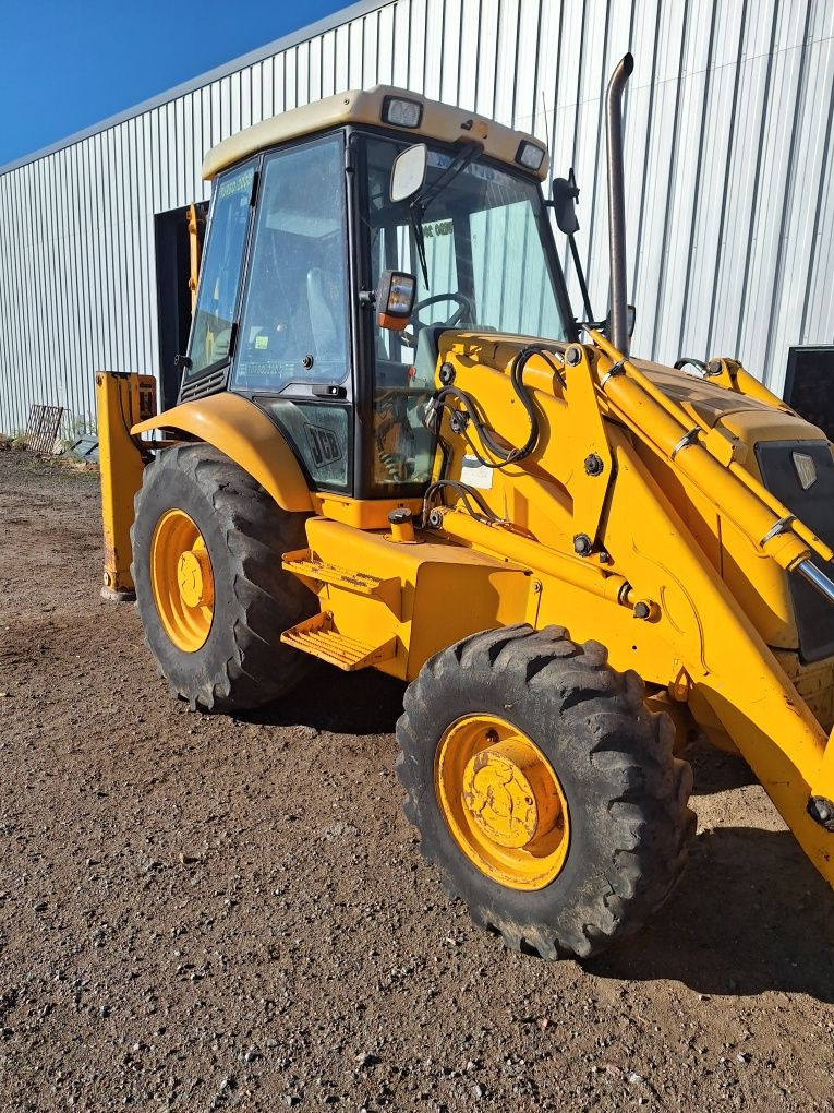 JCB 3cx turbo 2000 com 4800 horas originais