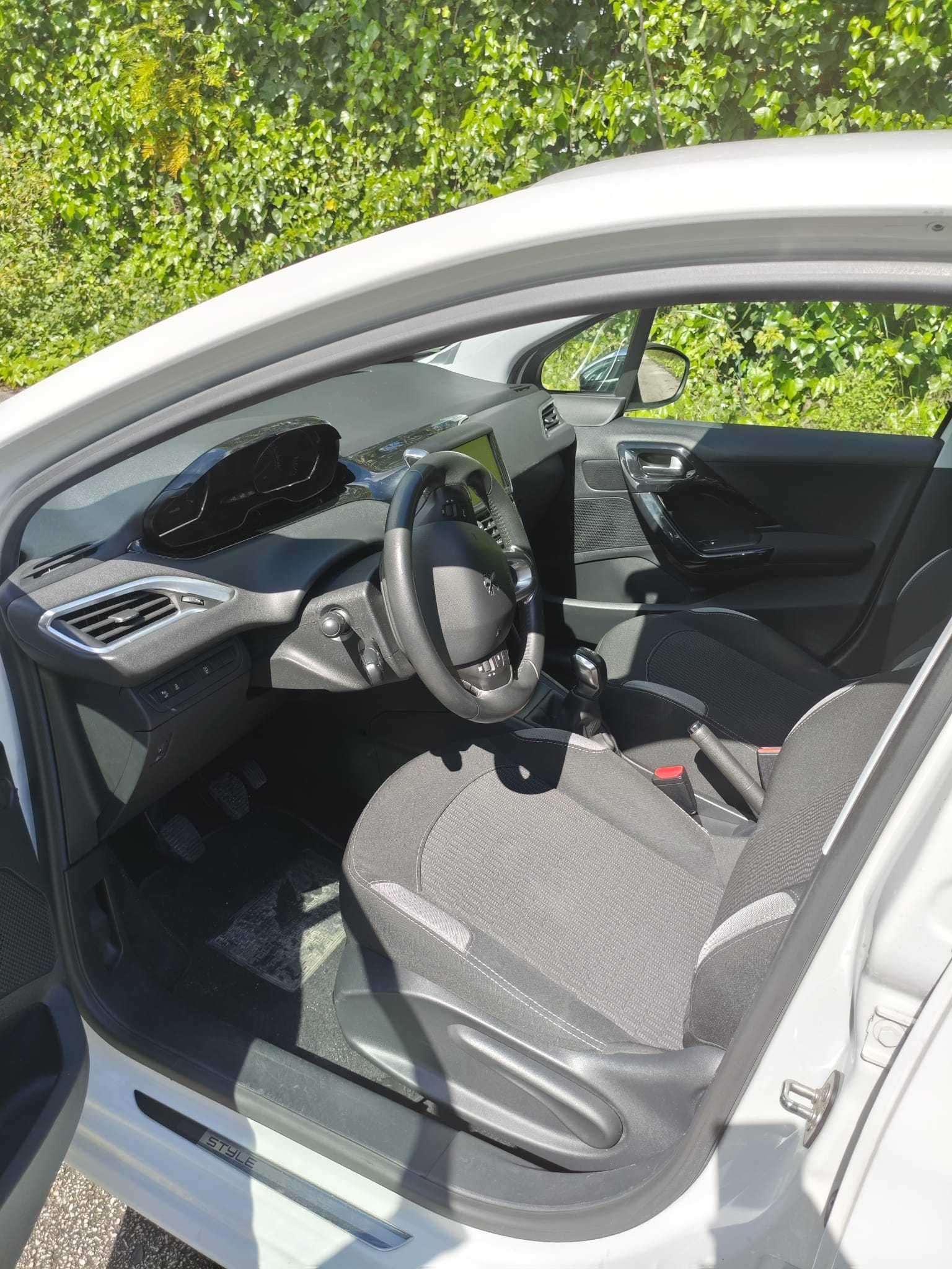Peugeot 208 1.2 PureTech Style
