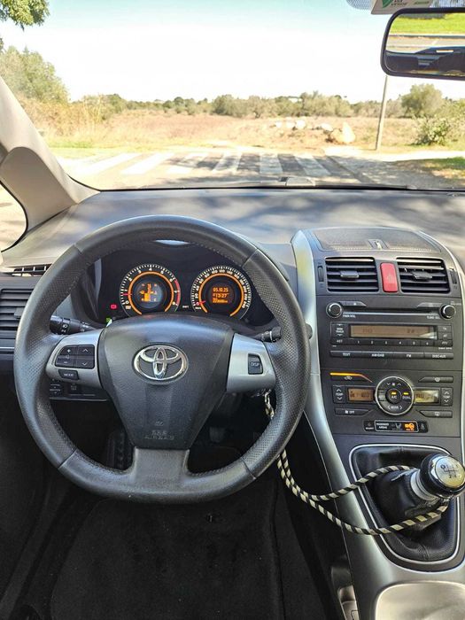 Toyota Auris 1.33 VVT-I Active