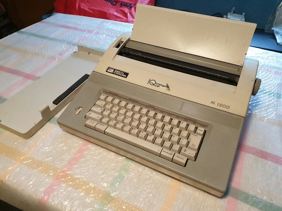 SMITH CORONA XL 1900  maszyna do posania jak nowa