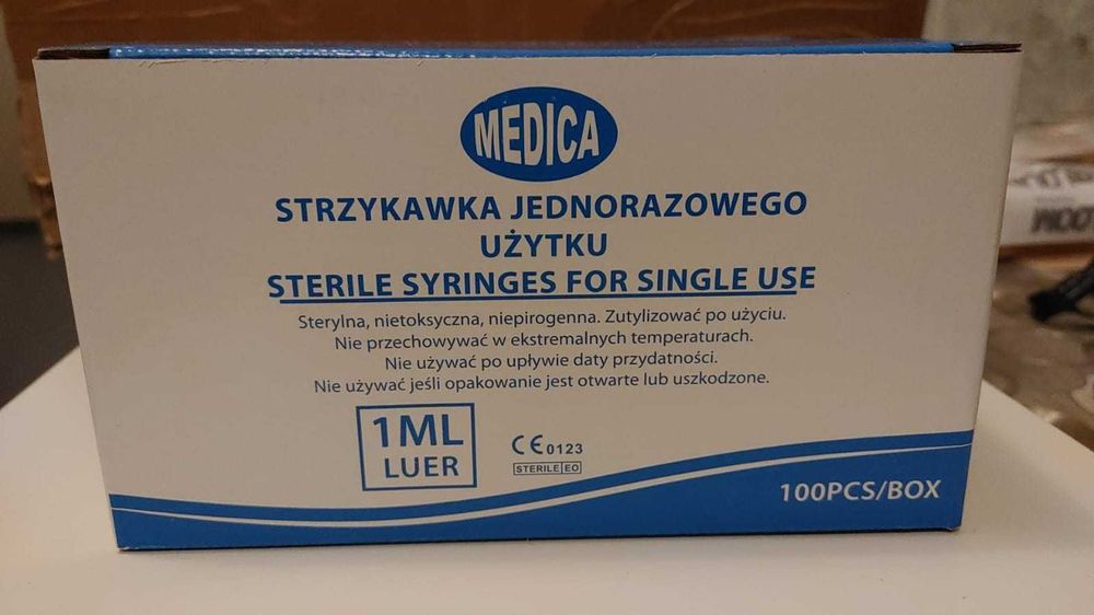 Strzykawki Medica 1 ml, 10 opakowań po 100 sztuk
