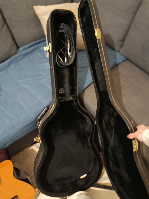 Guitarra Clássica Fender com Cutaway + Estojo Rígido + Cabos