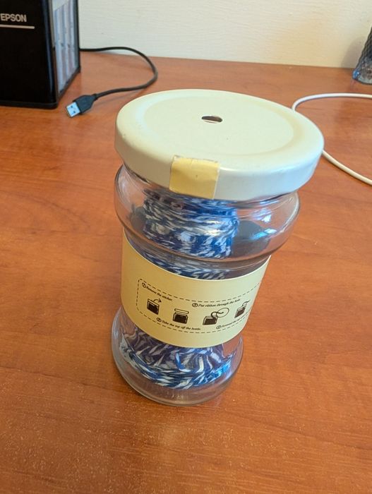 Sznurek niebiesko-biały