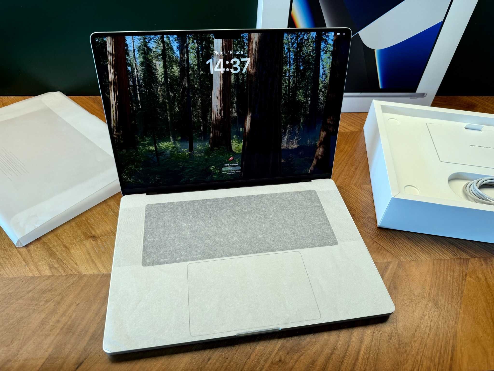 Laptop MacBook Pro 16” M1 MAX / 32GB RAM / 1TB SSD / 32 GPU AppleCare