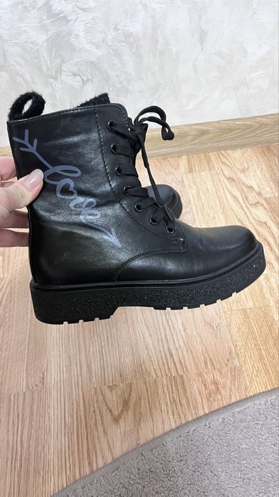 Черевики, ботинки