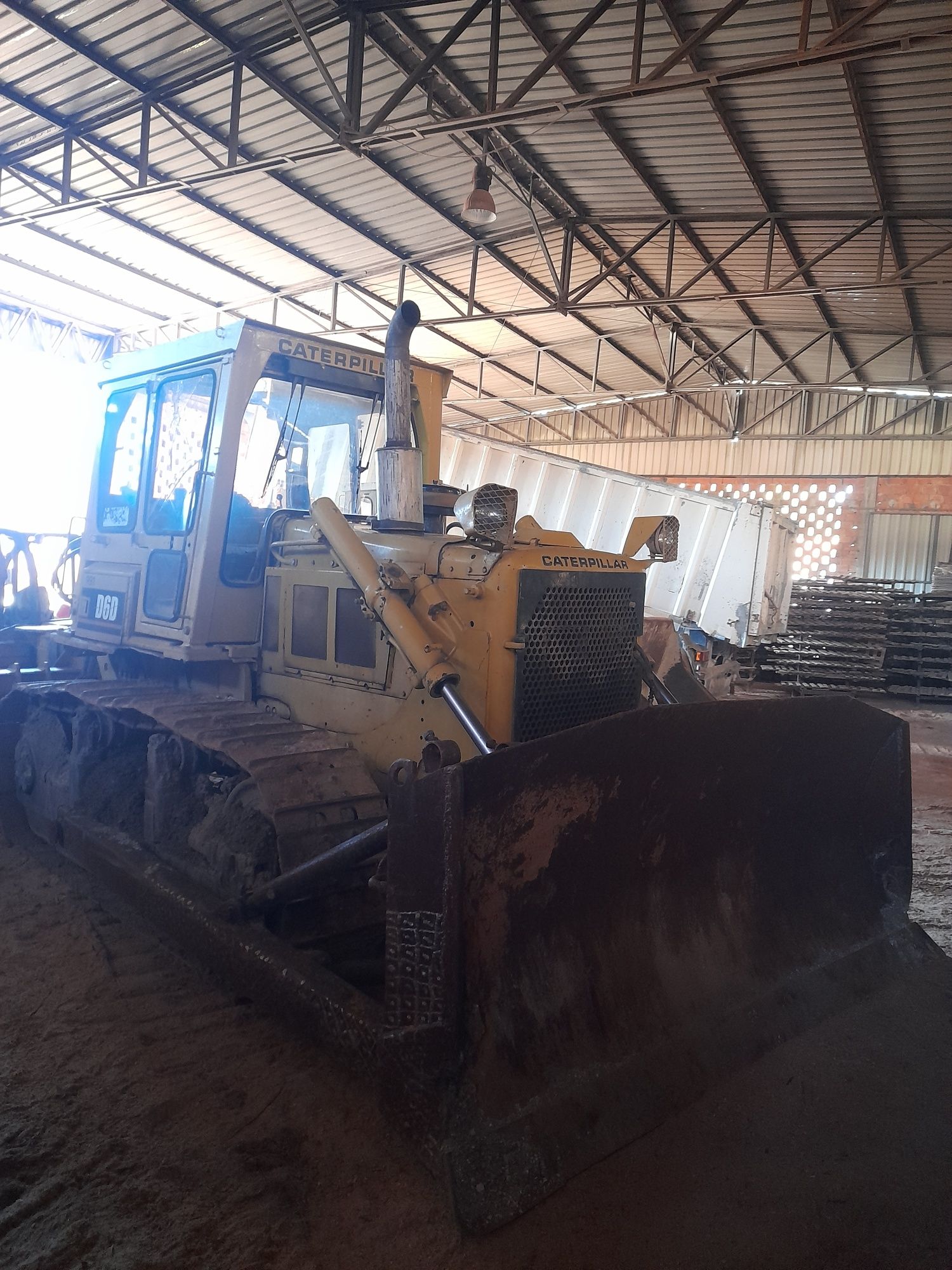 Caterpillar D6D 74w embriagem manual